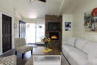 Lamp Lighter Inn and Sunset Suites - 2