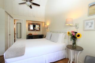 Lamp Lighter Inn and Sunset Suites - 4