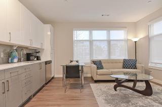 Global Luxury Suites East Boston - 9