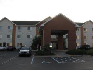 Baymont by Wyndham Gurnee - Gurnee - 8