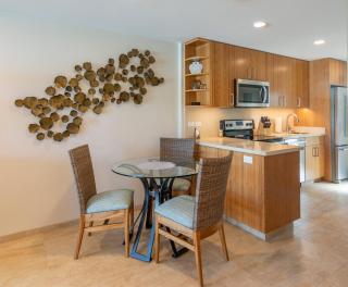 Nāpili Surf Beach Resort by Castle - Lahaina - 8