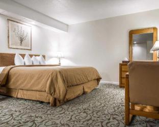 Classic Inn - 1