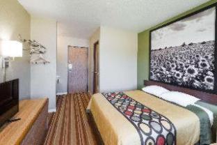 Super 8 by Wyndham Independence KS - Independence - 2