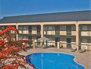 Baymont by Wyndham Murfreesboro - 9