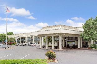 Baymont by Wyndham Murfreesboro - 8