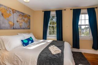 915CountyLineRoad Luxury Mainline Train Colleges - Bryn Mawr - 7