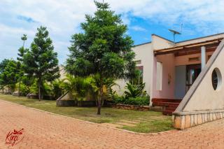 Kinzi Apartments Bar & Gardens - Jinja - 8