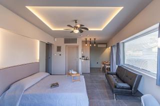 Tiny Central Penthouse, big terrace - Kalamata - 8