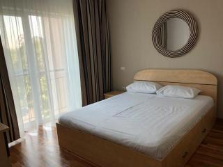 Piano Bar Holidays Apartments - Mamaia - 1