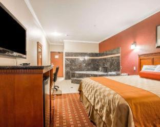 Rodeway Inn & Suites Pasadena - Pasadena - 4