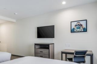 Red Lion Inn & Suites Katy - 1