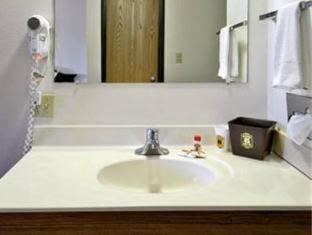 Days Inn by Wyndham Warrensburg - Warrensburg - 3