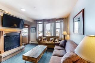 Zephyr Mountain Ski-In Ski-Out Condo - 8