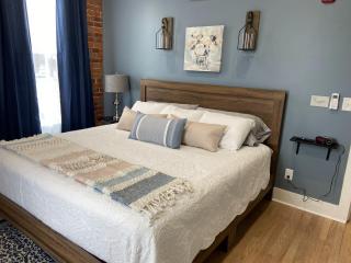 Brickhouse Loft - a boutique hotel - Martinsville - 7