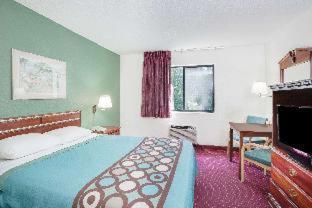 Super 8 by Wyndham Kennett - Kennett - 7
