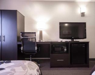 Sleep Inn Ontario - 2