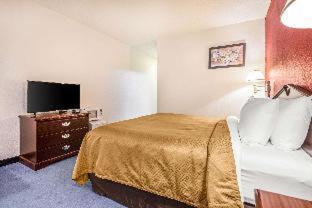 Quality Inn Redgranite - 7