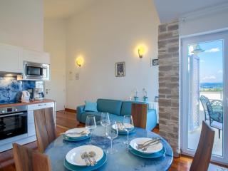 Apartment in Murter with sea beach - Murter - 1