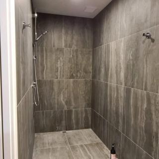 Kowhai Studio -private opposite golf course in central Wanaka - Wanaka - 2