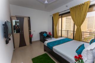 Aristo Serviced Apartment near Kokilaben Dhirubai Ambani Hospital for Family Only - Mumbai - 2