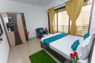 Aristo Serviced Apartment near Kokilaben Dhirubai Ambani Hospital for Family Only - Mumbai - 1