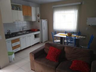 AP da Meri, na praia da Barra Da lagoa - 4