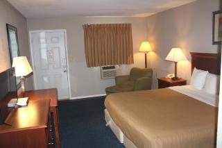 Interstate Motel - Rensselaer - 9