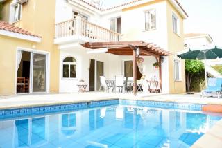 Exellent 3 bedroom Villa in Coral Bay - Peyia - 0