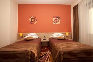 Mari Vila Hotel - Bukarest - 6