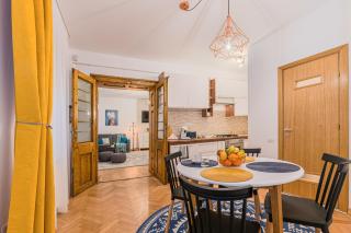 Garden Hideout - Central Apartment - Braşov - 0