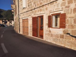 Apartments Beba- Apartment Lucica - Komiža - 9