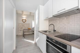 Jully apartment with swimming pool - 4