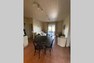 Chalet 6p dans un parc résidentiel dans le Golfe de Saint Tropez (in a park in the Gulf of Saint Tropez) - 6