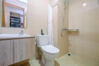 Homey and Warm Studio Apartment Oasis Cikarang By Travelio - Bekasi - 6