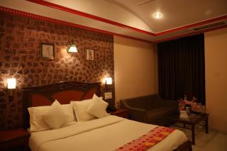 Hotel Pratap Heritage - Mahabaleshwar - 1