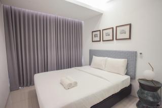 Premium 2BR Apartment near Marvell City Mall at The Linden By Travelio - 8