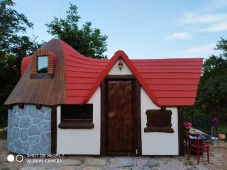 Immaculate 2-Bed Cottage near Krka Waterfalls - Rupe - 0