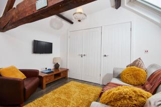 The Nutcracker Suite - Self Check-In, Self-Catering Apartment for East Midlands Airport - Kegworth - 3