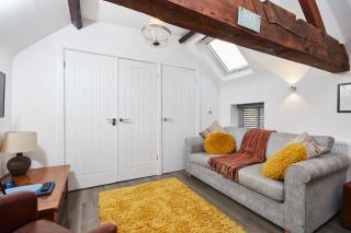 The Nutcracker Suite - Self Check-In, Self-Catering Apartment for East Midlands Airport - 4