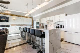 5BR Penthouse Steps to the Streetcar & FQ - New Orleans - 7
