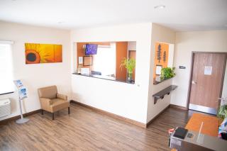 White House Suites - 8