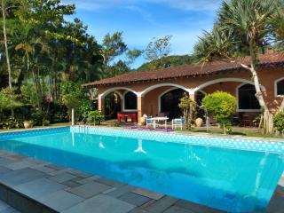 Casa com piscina em condomínio fechado no Guarujá - São Paulo - 0