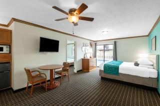 Howard Johnson by Wyndham St. George Hotel & Suites - St. George - 4