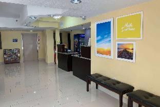 Days Inn & Suites by Wyndham Tampa/Raymond James Stadium - Tampa - 3