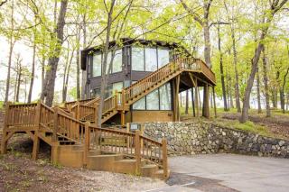 Unit 9 - Treetop 2 Bedroom Villa - 2