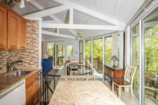 Unit 22 - Treetop 2 Bedroom Villa - 3