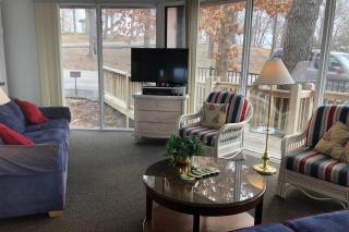 Unit 30 - Treetop 2 Bedroom Villa - 6