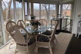 Unit 30 - Treetop 2 Bedroom Villa - 2