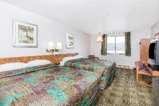 Super 8 by Wyndham Ketchikan - 9