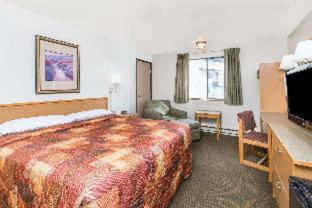 Super 8 by Wyndham Ketchikan - 8